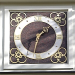 Zobacz powiększenie - kamienny element dekoracyjny elewacji zewnętrznej - zegar